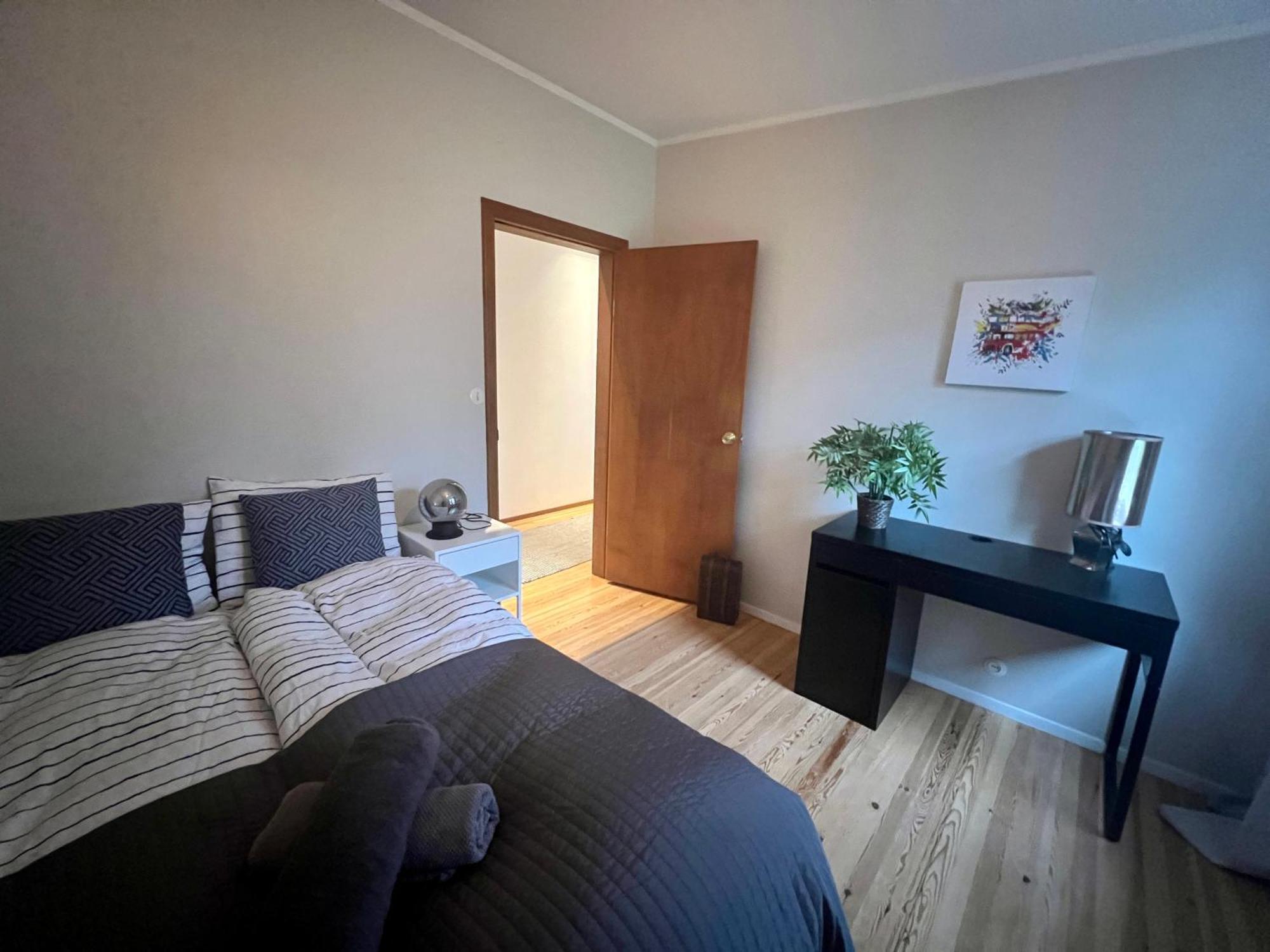 House - Villa With Garden And Hot Tub, 2 Min From Reykjavik Garthabaer ภายนอก รูปภาพ