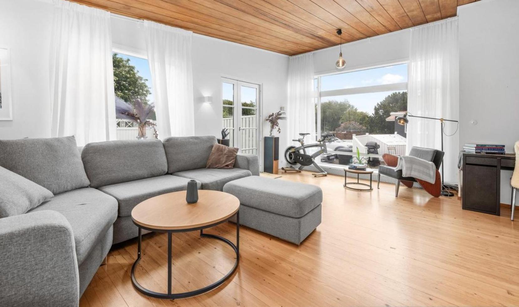 House - Villa With Garden And Hot Tub, 2 Min From Reykjavik Garthabaer ภายนอก รูปภาพ